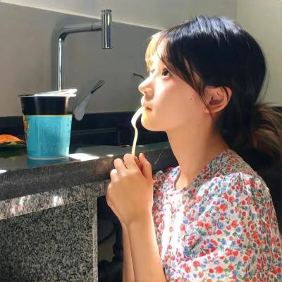 华颐:吞噬怪物的孩子