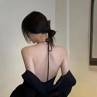 密室艳尸